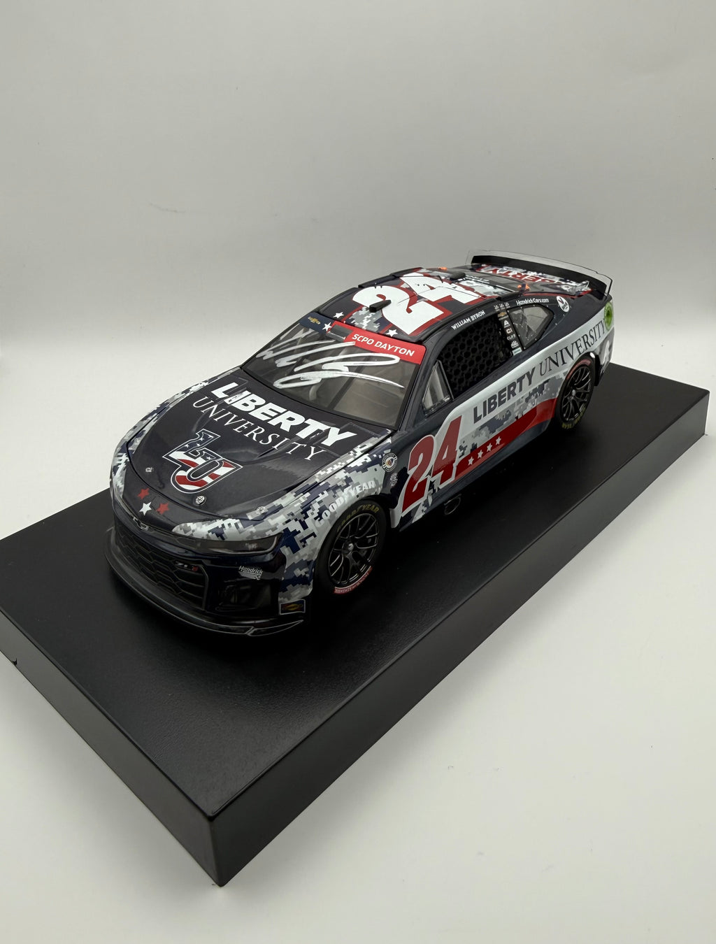 William Byron - Signed 2023 Camaro ZL1 Liberty U. Patriotic 1:24 Diecast Car - Pristine COA
